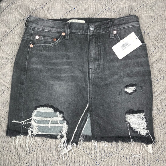 SOLD!! Mini Skirt Denim Distressed Cutoff NWT - Picture 5 of 8